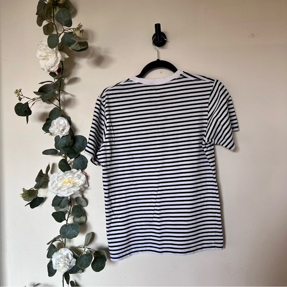 Uniqlo Mickey Mouse T-Shirt - Picture 9 of 9